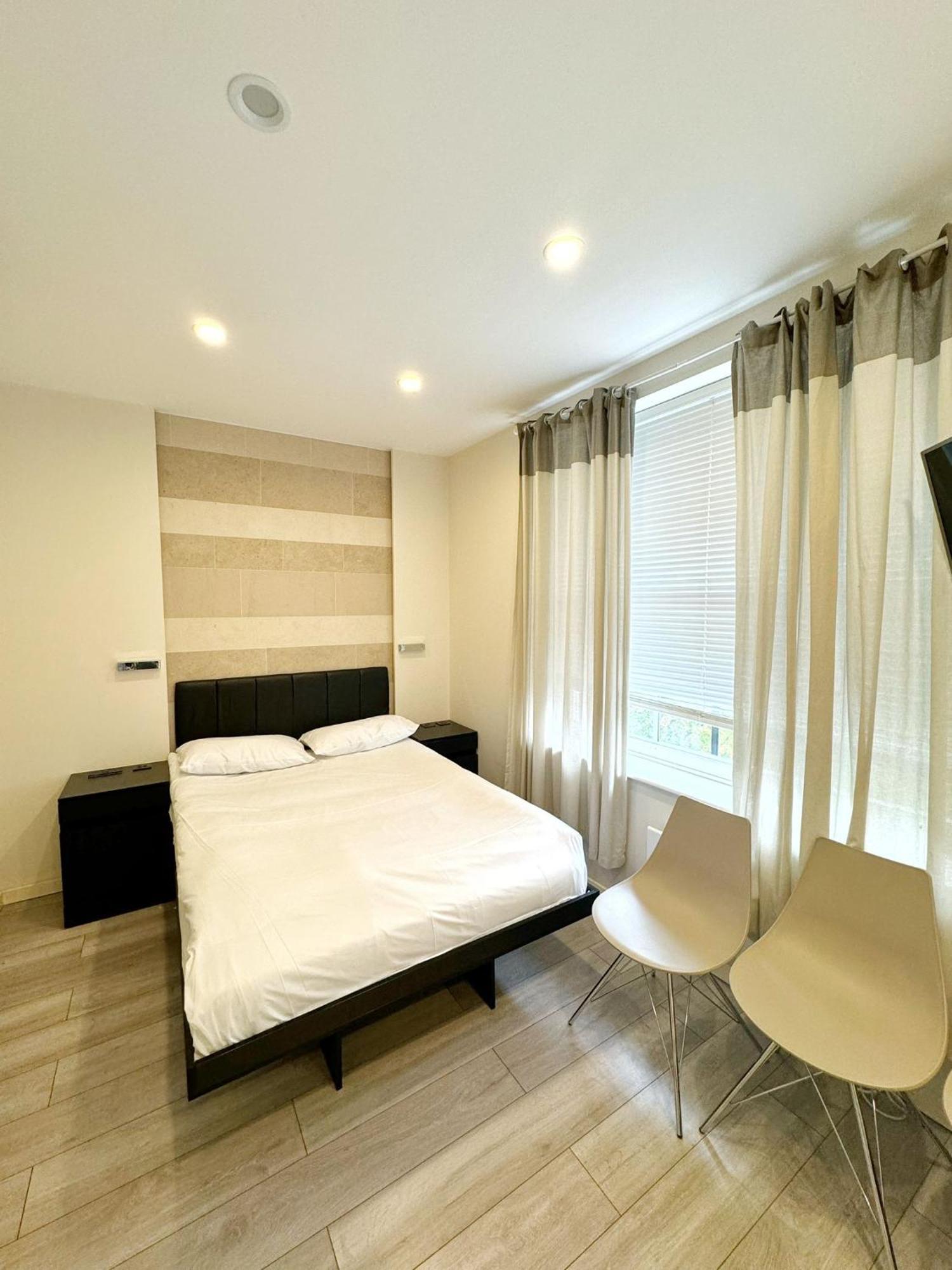 95 Studios London Luaran gambar