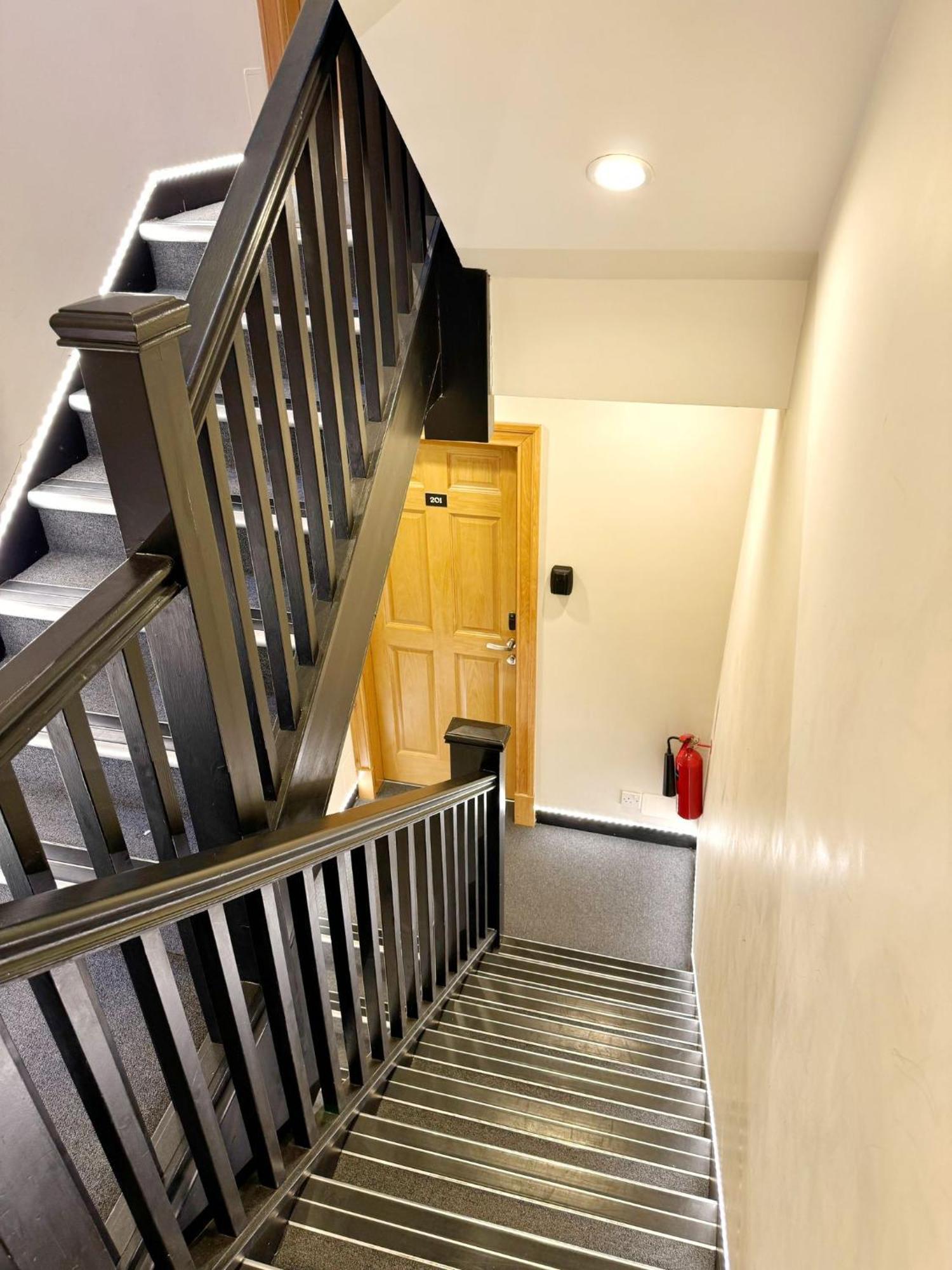 95 Studios London Luaran gambar