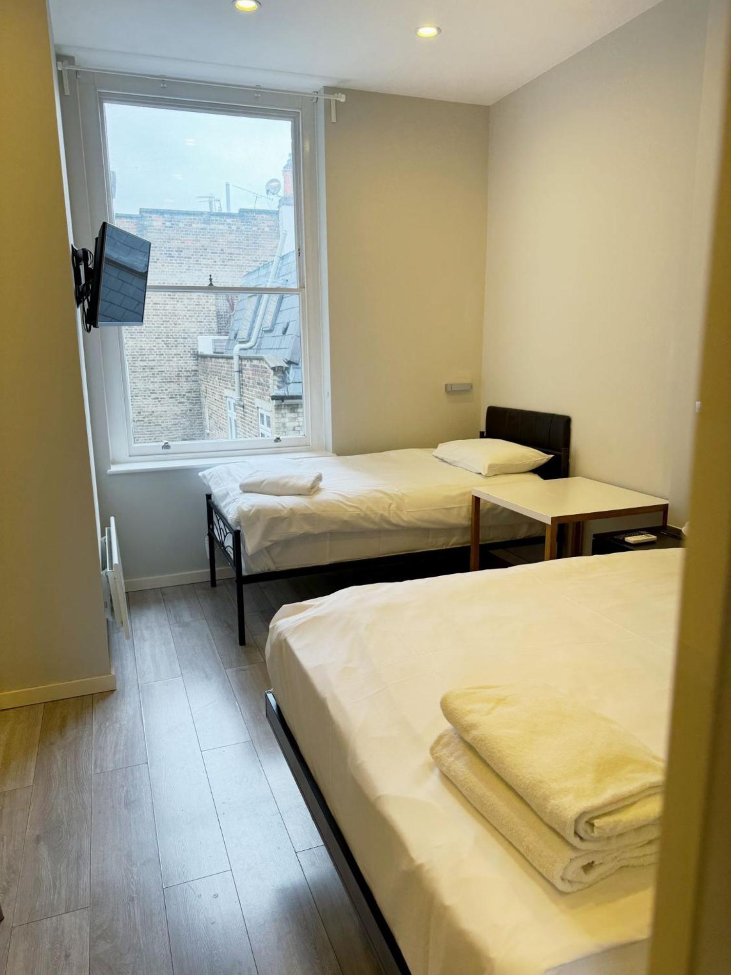 95 Studios London Luaran gambar