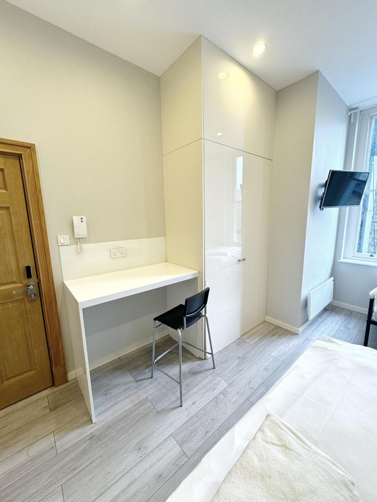95 Studios London Luaran gambar