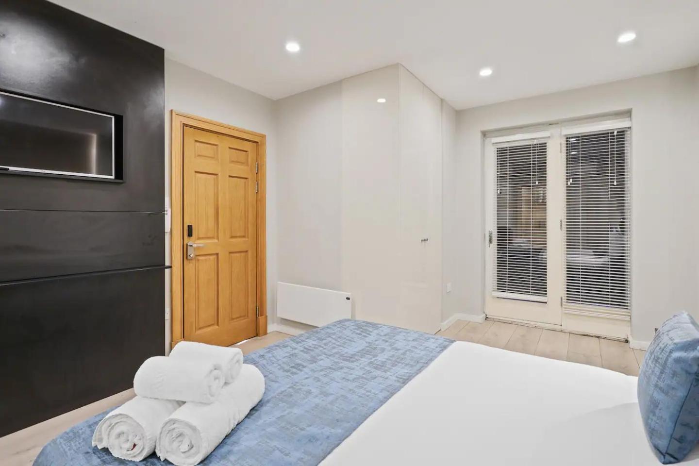 95 Studios London Luaran gambar